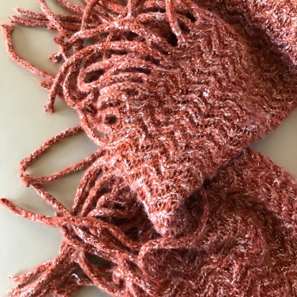 Knit infinity Scarf - Picture 6 of 8